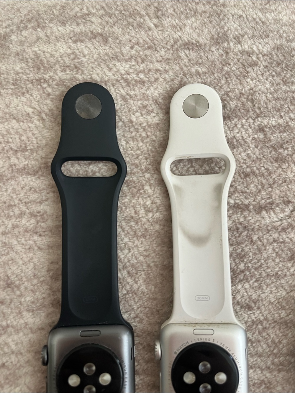 Bundle of 2 Apple Watch Series 3 (38mm) GPS Aluminum – Black & White – S/M Bands - Picture 7 of 10